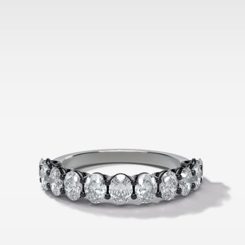 4.BlackenedPetiteSharedProngWeddingBandwithOvalDiamonds White